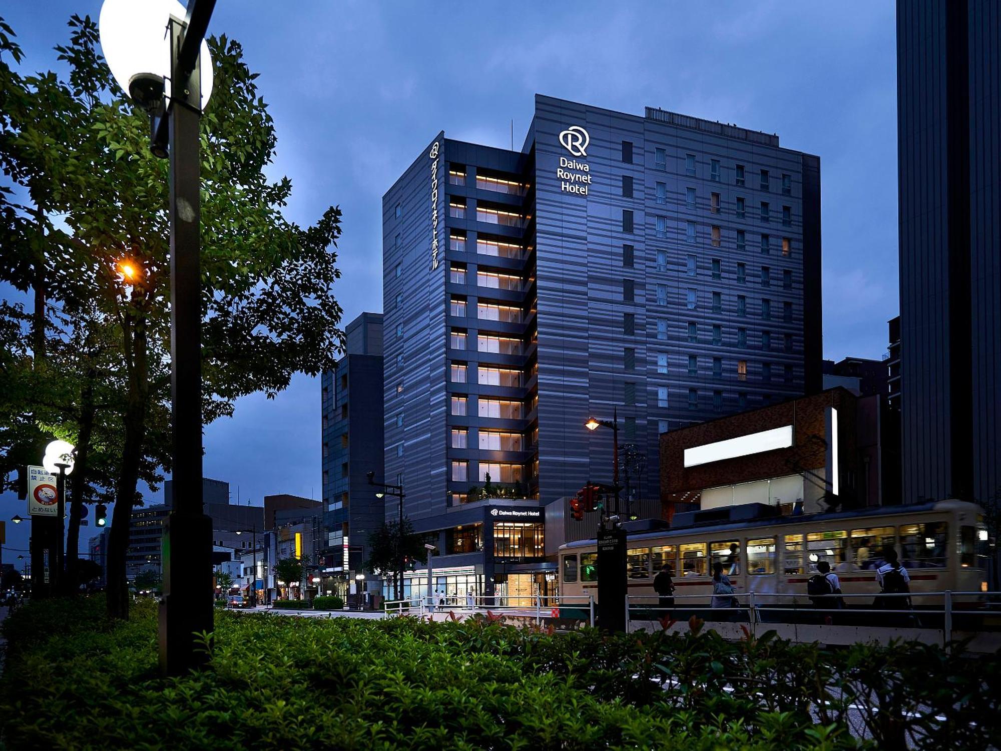 Daiwa Roynet Hotel Toyama-Ekimae Exterior foto